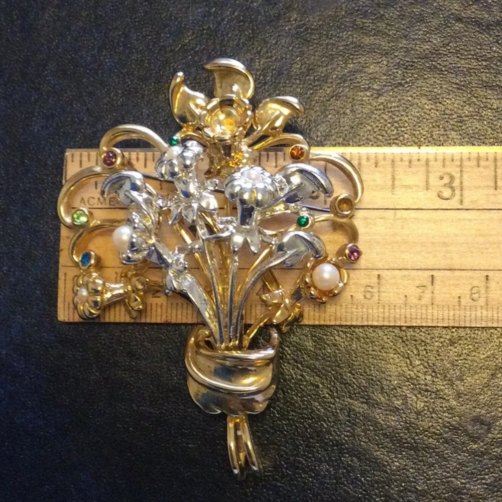 Bouquet brooch ** 3 for $15 - Picture 5 of 5